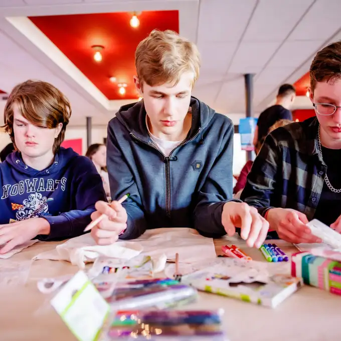 Stichting Vrijheidscolleges lanceert Zeeuwse scholentour rondom democratie