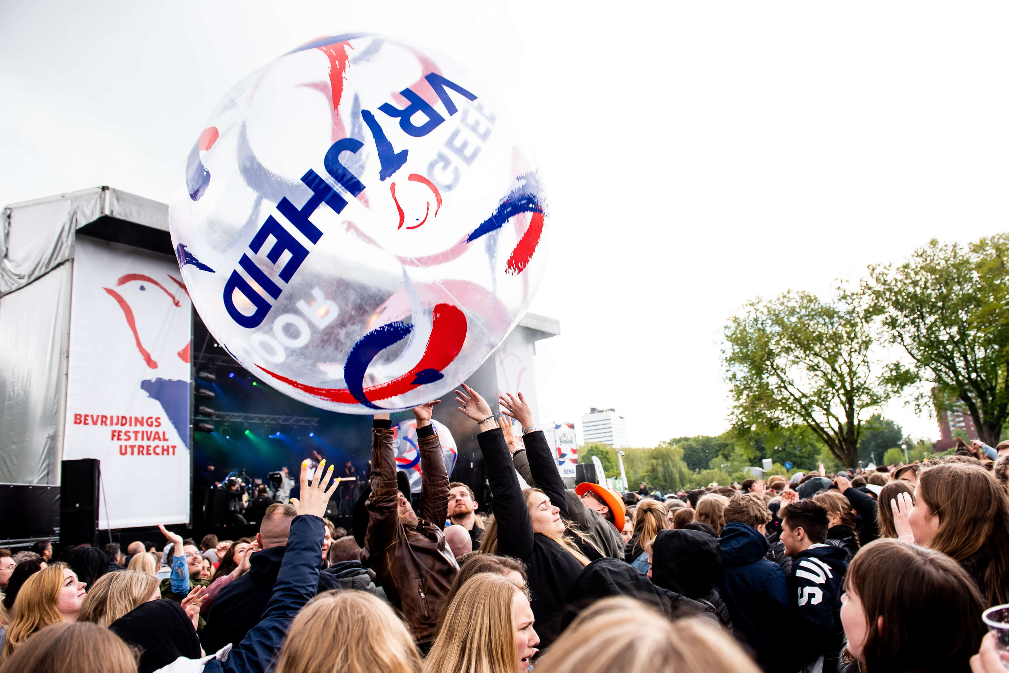 De Nederlandse Bevrijdingsfestivals: feestelijk én zinnig