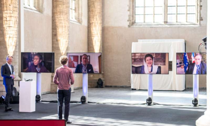 10 vragen aan Azza Karam