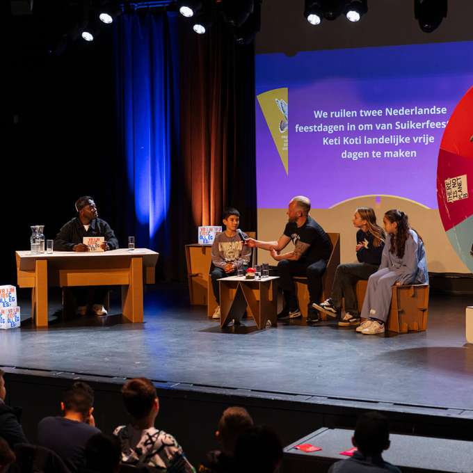 Stichting Vrijheidscolleges trapt Zeeuwse scholentour rondom democratie af